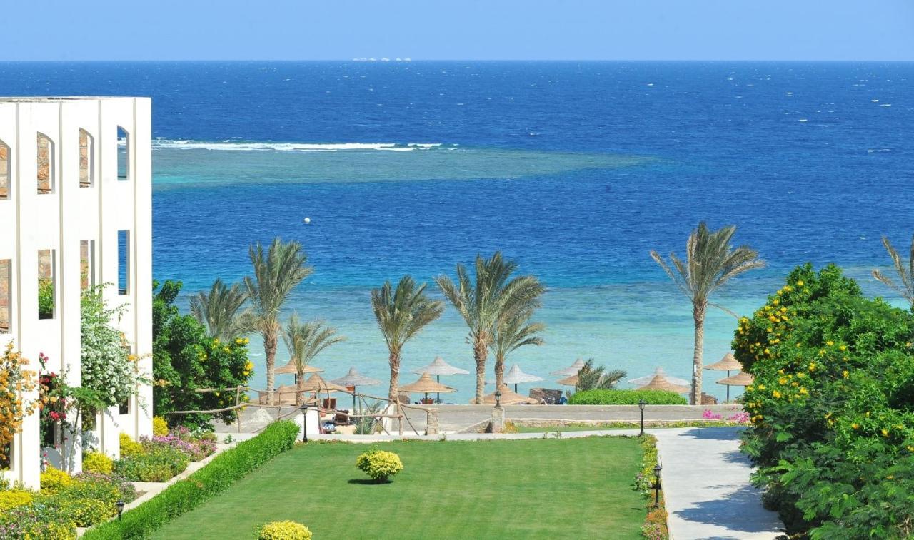 Royal Brayka Beach Resort Abu Dabab Exterior photo