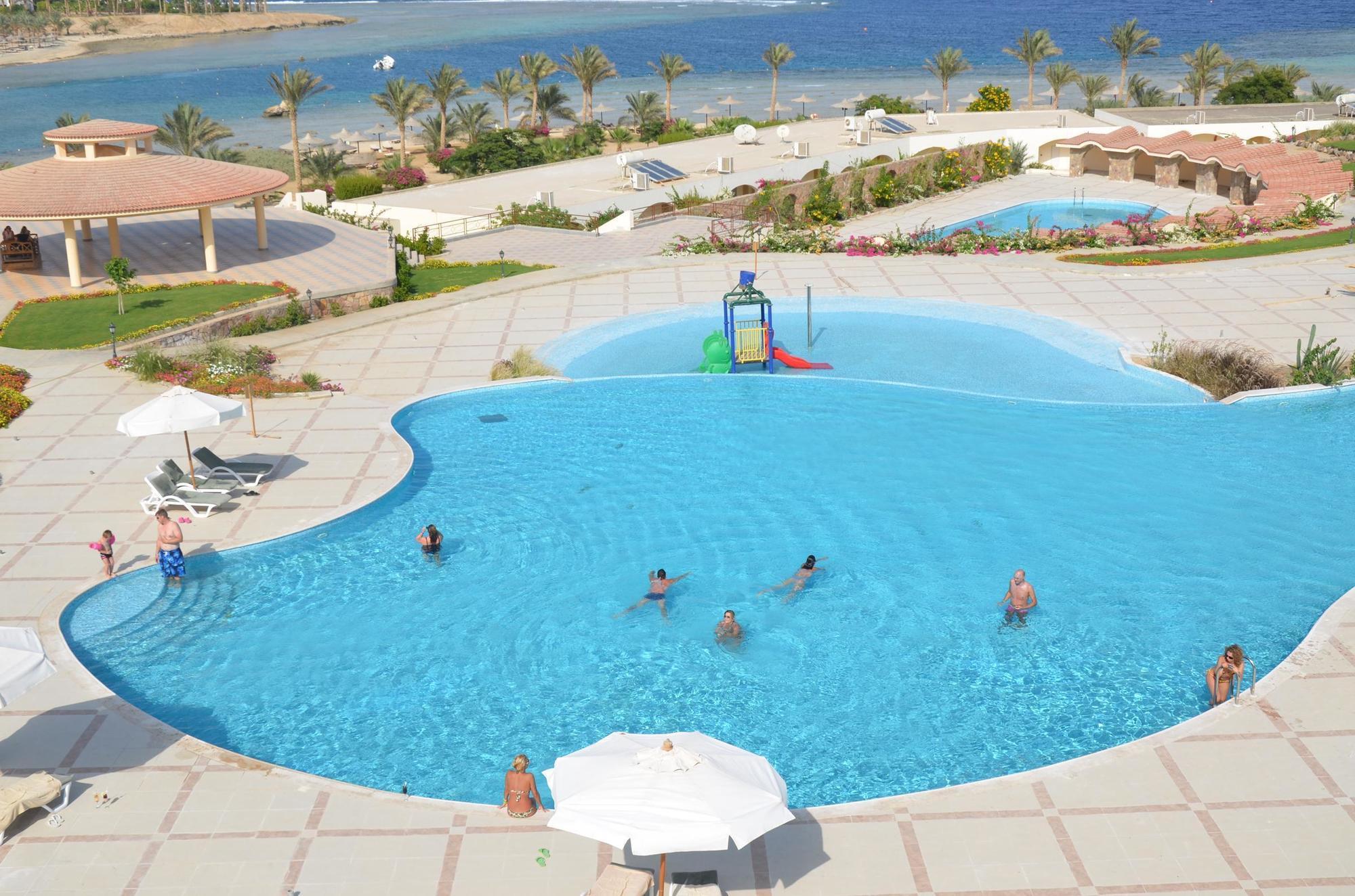 Royal Brayka Beach Resort Abu Dabab Exterior photo