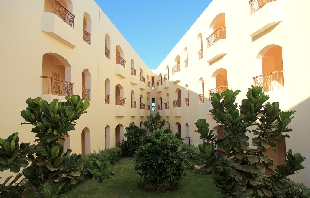 Royal Brayka Beach Resort Abu Dabab Exterior photo