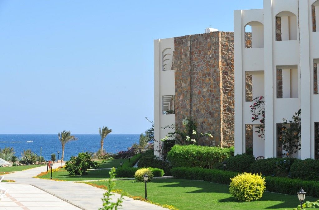 Royal Brayka Beach Resort Abu Dabab Exterior photo